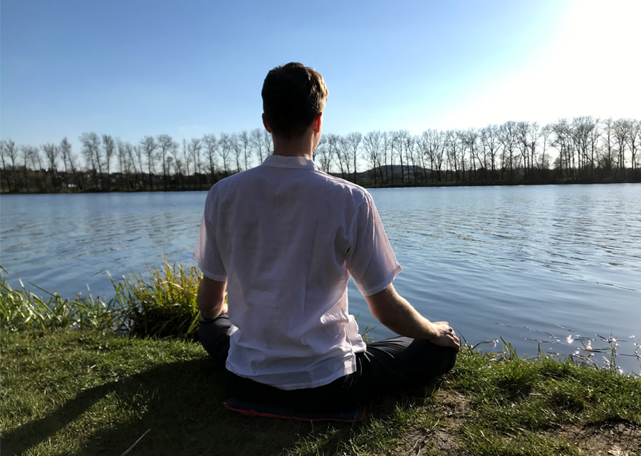 #57 Vít Aora: 100 hodin meditace v 10 dnech ticha – jak mi Vipassana retreat změnil život